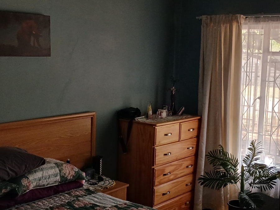 3 Bedroom Property for Sale in Mid Town North West